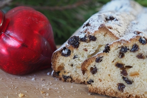 [title] - Wer kennt ihn nicht, den Christstollen? Schon Wochen vor Weihnachten gebacken, ist er die Spezialität zu jedem Weihnachtsfest.  