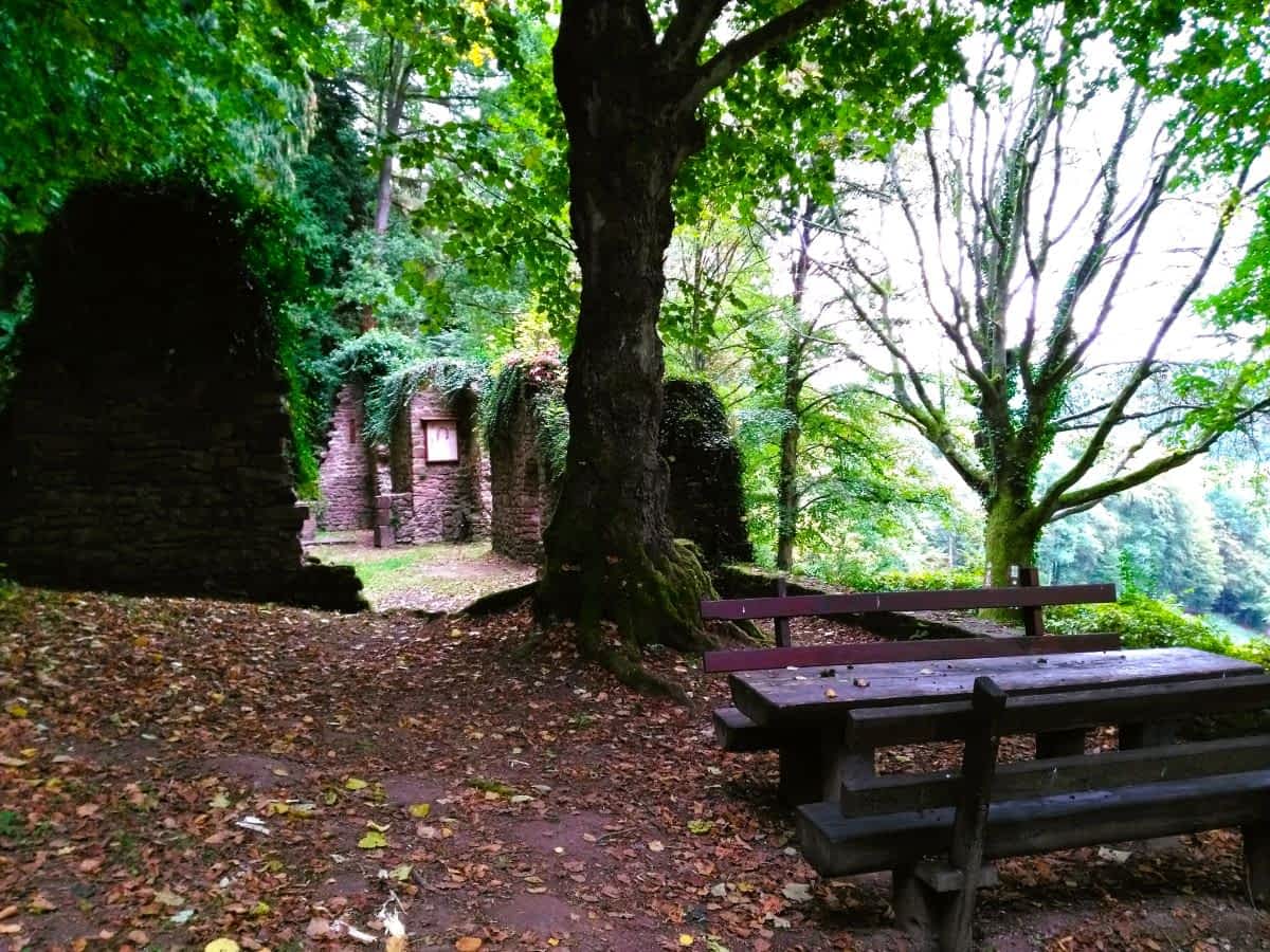 Kapellenruine Lichtenklinger Hof im Eiterbachtal