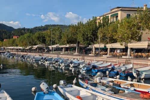 Der Weg ist das Ziel – das passte bei dieser Reise ganz besonders. Wir machten spontane Abstecher, entdeckten neue Orte und verbrachten eine entspannte Woche am Gardasee. Eine Reise mit vielen schönen Momenten und ganz unterschiedlichen Facetten. <p> ​<strong>Zum Reisebericht</strong>👉