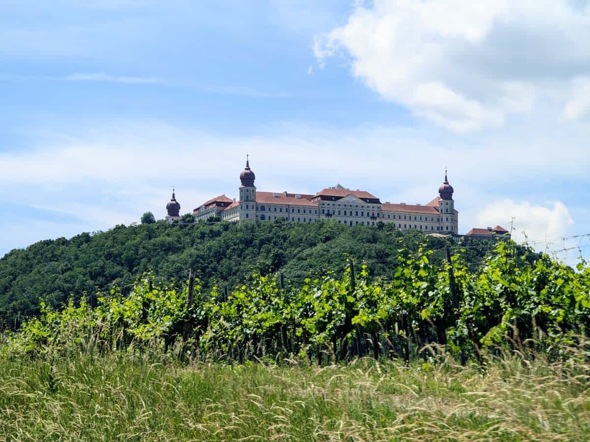 stift goettweig oberhalb der weinberge in der wachau an der donau in niederoesterreich